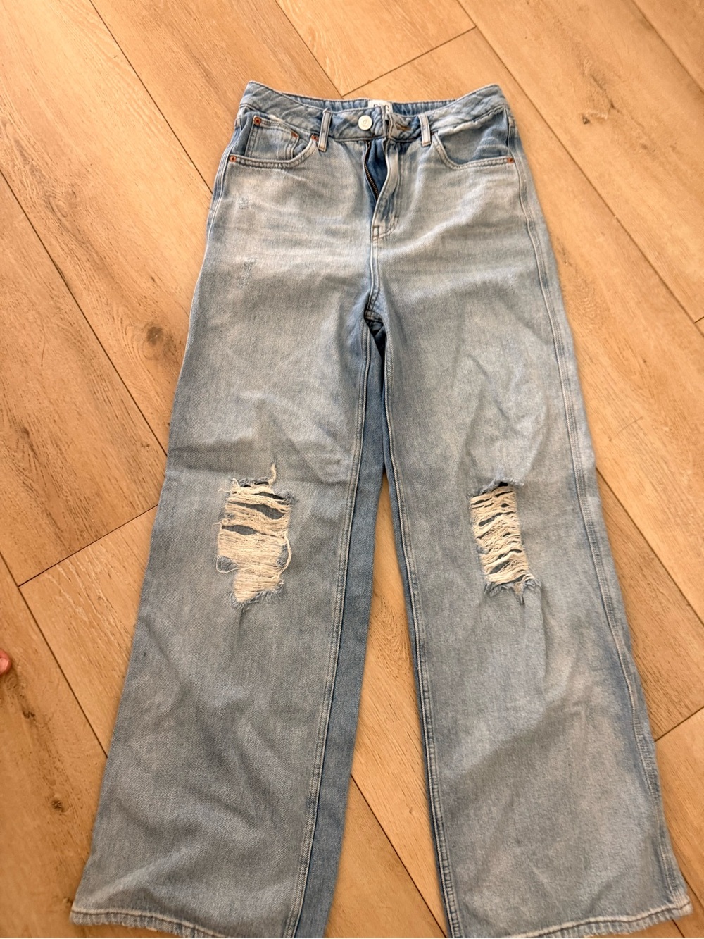 BDG puddle jeans size W28 L32 #105